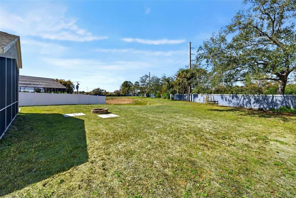 Image 46 of property listing at 4444 SANIBEL WAY, Bradenton, FL 34203