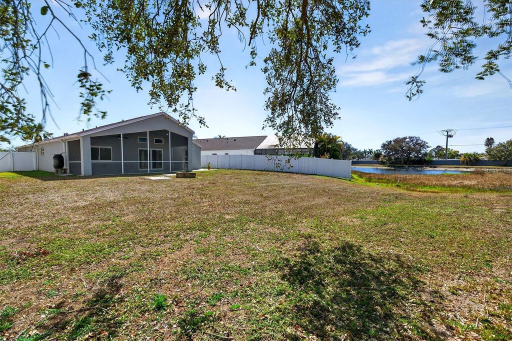 Image 50 of property listing at 4444 SANIBEL WAY, Bradenton, FL 34203
