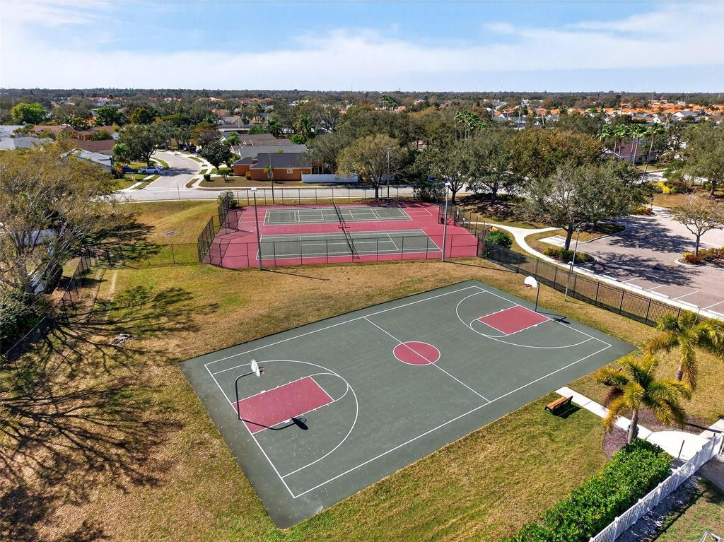 Image 60 of property listing at 4444 SANIBEL WAY, Bradenton, FL 34203