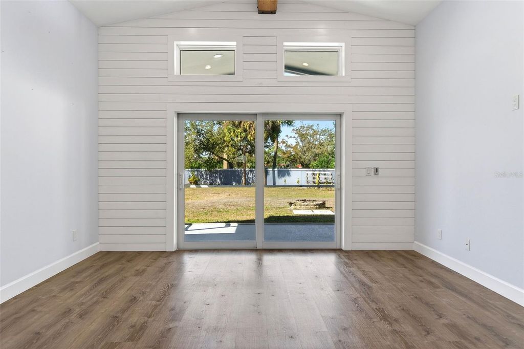 Image 10 of property listing at 4444 SANIBEL WAY, Bradenton, FL 34203