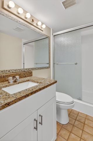 624 Sea Pine Way B3, Greenacres, FL 33415