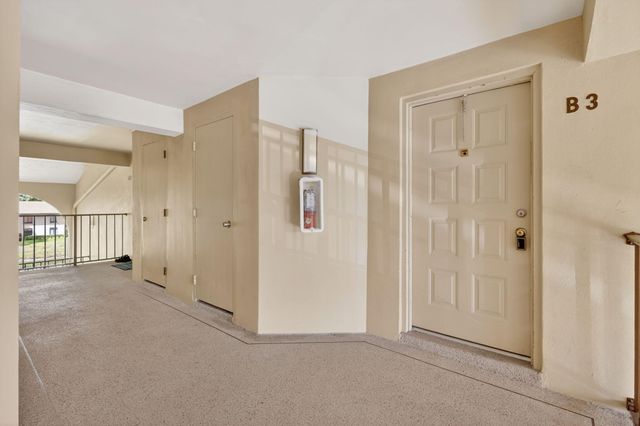 624 Sea Pine Way B3, Greenacres, FL 33415