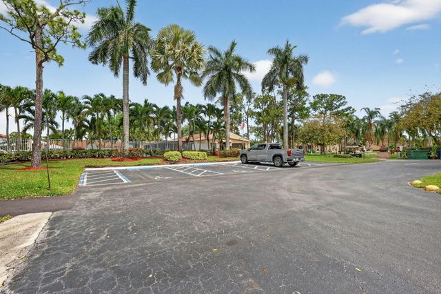 624 Sea Pine Way B3, Greenacres, FL 33415