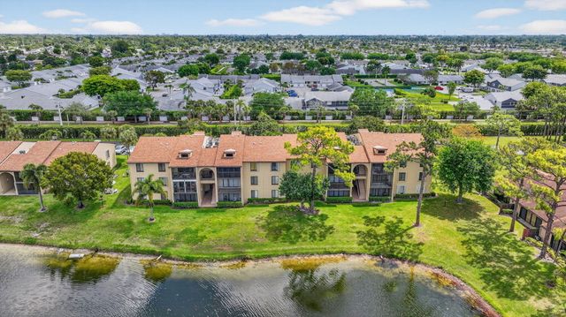 624 Sea Pine Way B3, Greenacres, FL 33415