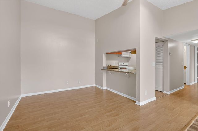 624 Sea Pine Way B3, Greenacres, FL 33415