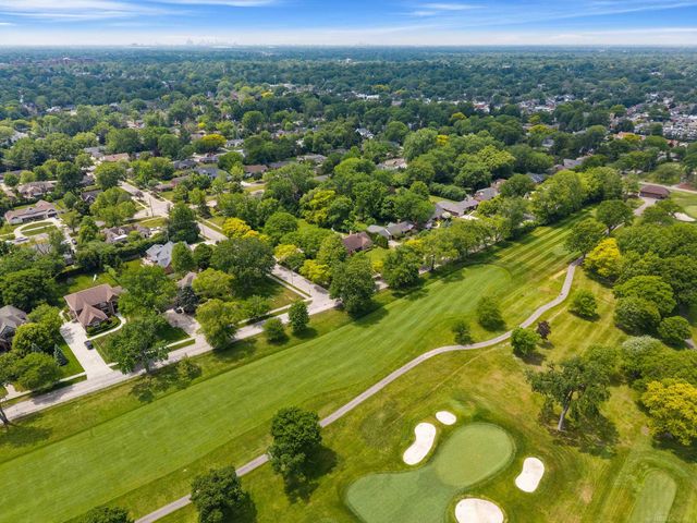 1427 Sunningdale Drive, Grosse Pointe, MI 48236