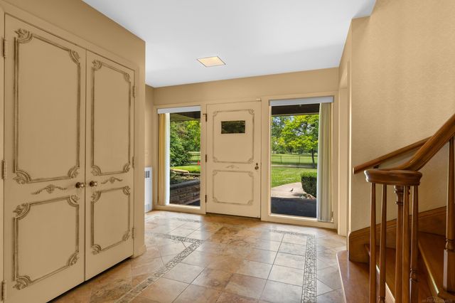 1427 Sunningdale Drive, Grosse Pointe, MI 48236
