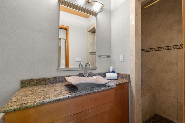 1427 Sunningdale Drive, Grosse Pointe, MI 48236
