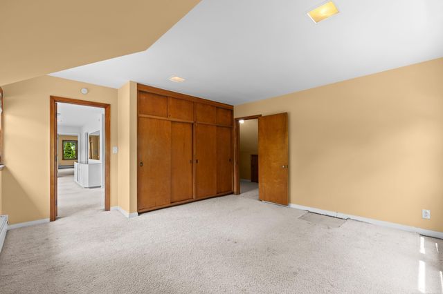 1427 Sunningdale Drive, Grosse Pointe, MI 48236
