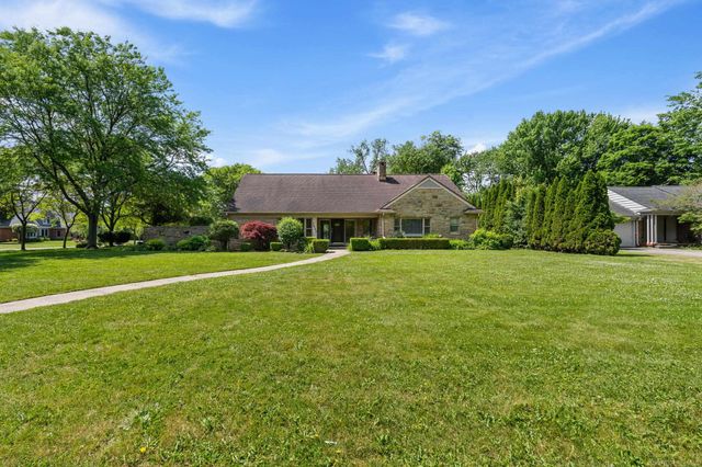 1427 Sunningdale Drive, Grosse Pointe, MI 48236