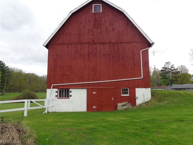 3303 Akins Road, North Royalton, OH 44133