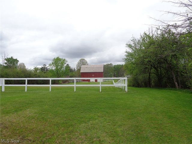 3303 Akins Road, North Royalton, OH 44133