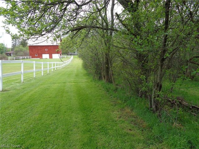 3303 Akins Road, North Royalton, OH 44133