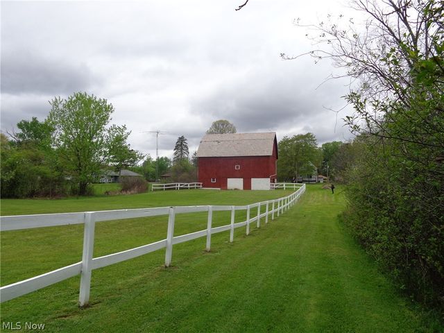 3303 Akins Road, North Royalton, OH 44133