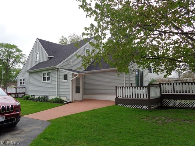 3303 Akins Road, North Royalton, OH 44133