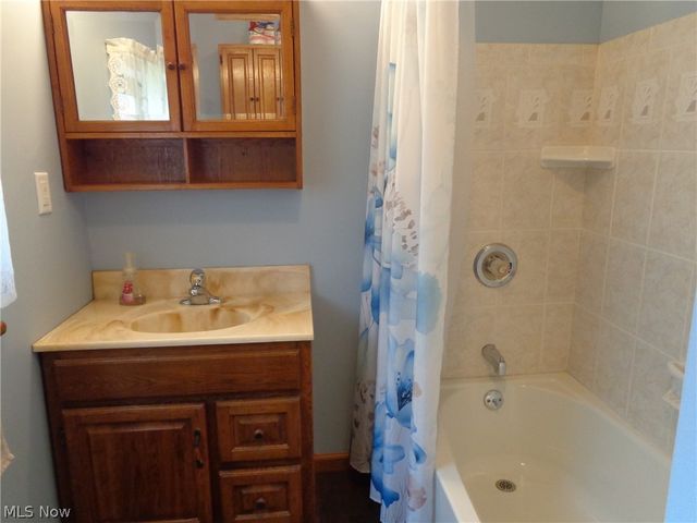 3303 Akins Road, North Royalton, OH 44133