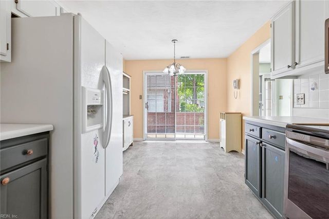 4910 Cypress Point Cir Apt 102, Virginia Beach, VA 23455