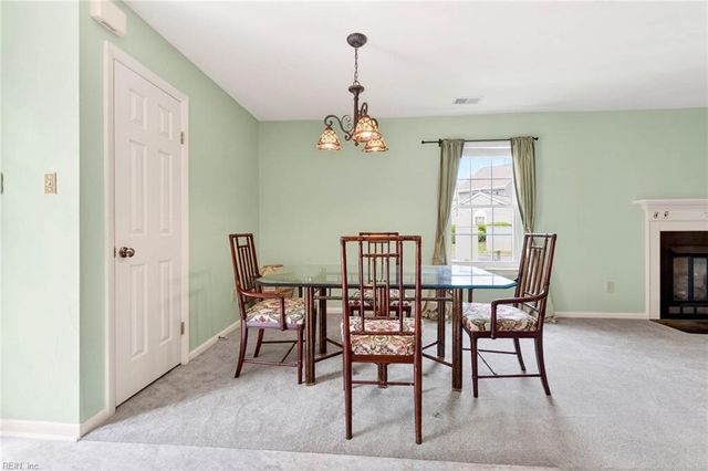 4910 Cypress Point Cir Apt 102, Virginia Beach, VA 23455
