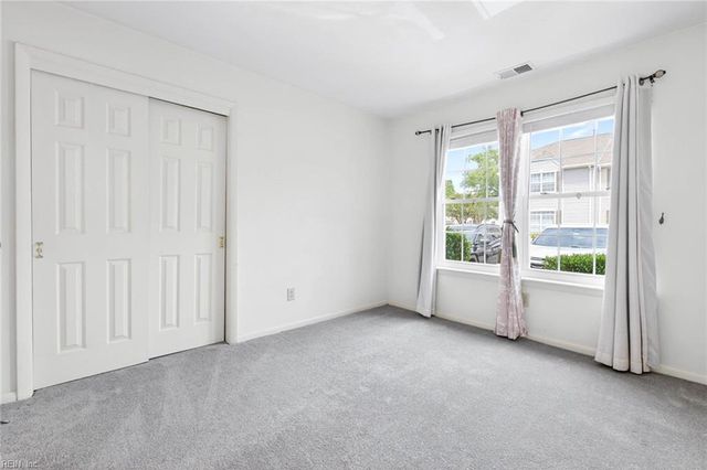 4910 Cypress Point Cir Apt 102, Virginia Beach, VA 23455
