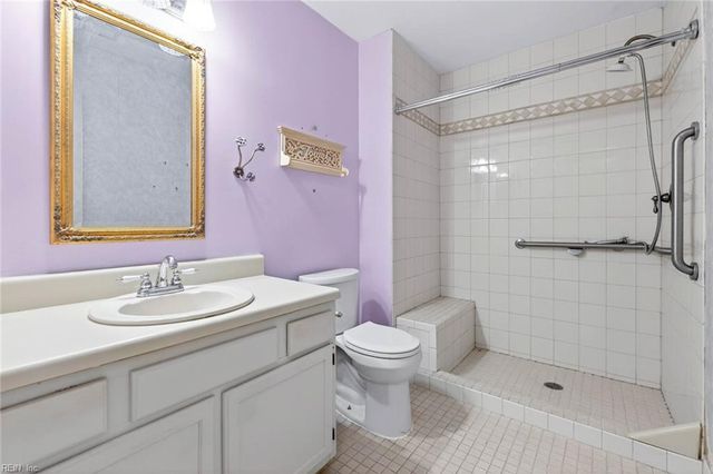 4910 Cypress Point Cir Apt 102, Virginia Beach, VA 23455