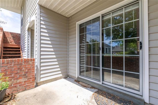 4910 Cypress Point Cir Apt 102, Virginia Beach, VA 23455