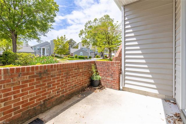 4910 Cypress Point Cir Apt 102, Virginia Beach, VA 23455