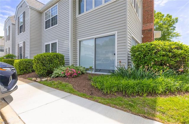 4910 Cypress Point Cir Apt 102, Virginia Beach, VA 23455