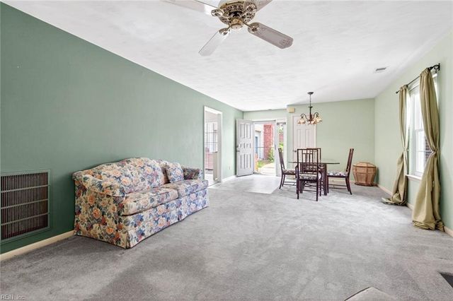 4910 Cypress Point Cir Apt 102, Virginia Beach, VA 23455