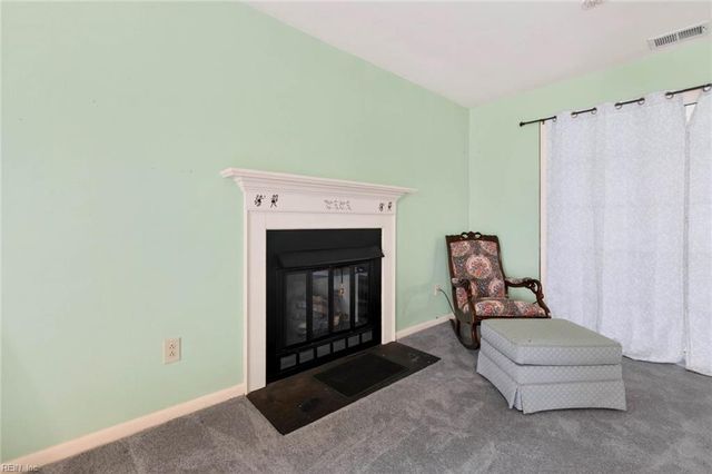 4910 Cypress Point Cir Apt 102, Virginia Beach, VA 23455