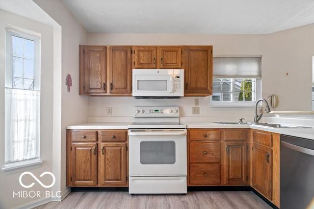 8212 Crook Drive N, Indianapolis, IN 46256