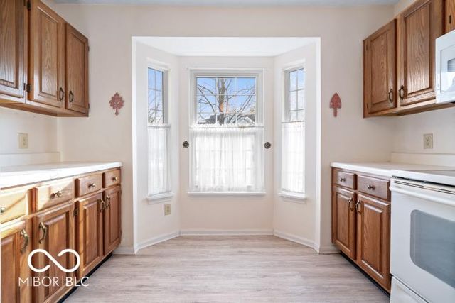 8212 Crook Drive N, Indianapolis, IN 46256