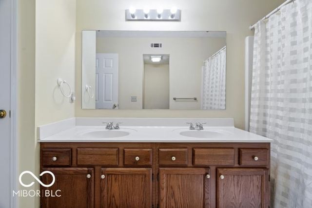 8212 Crook Drive N, Indianapolis, IN 46256