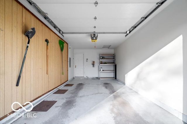 8212 Crook Drive N, Indianapolis, IN 46256