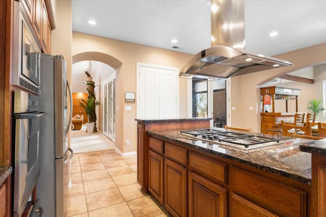 14 Teypana Drive, Tijeras, NM 87059