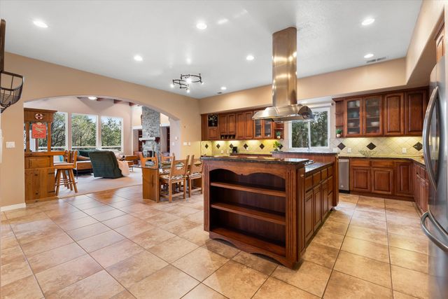 14 Teypana Drive, Tijeras, NM 87059