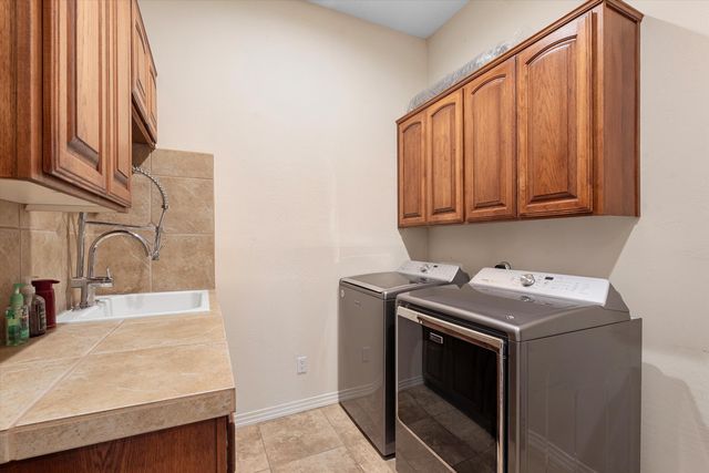 14 Teypana Drive, Tijeras, NM 87059