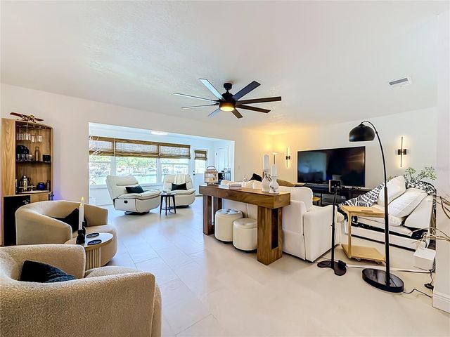 5935 30TH AVENUE S 104, Gulfport, FL 33707