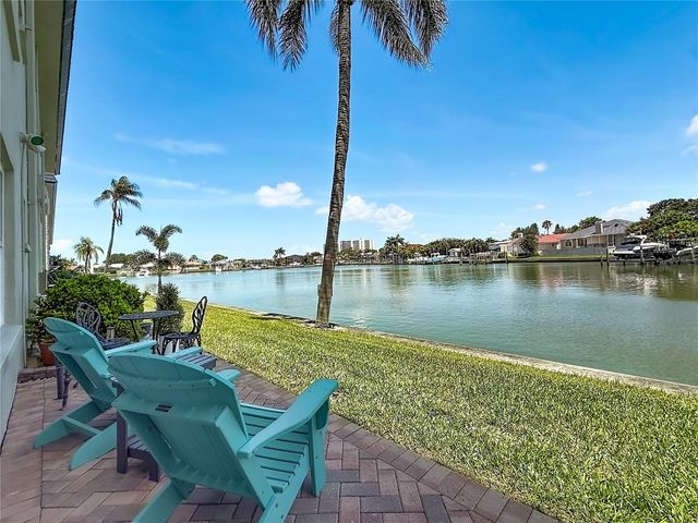 5935 30TH AVENUE S 104, Gulfport, FL 33707