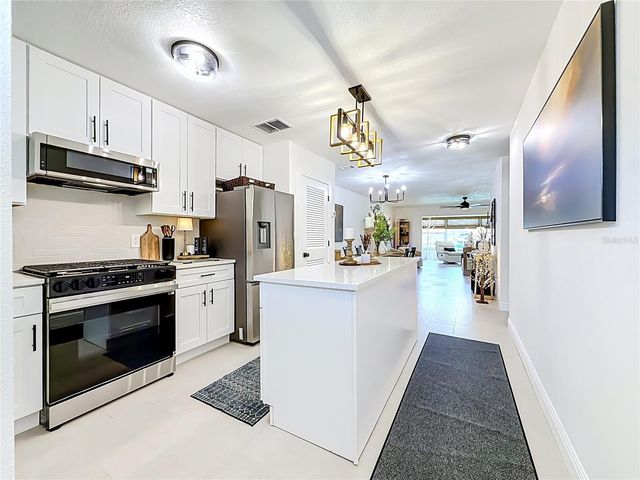 5935 30TH AVENUE S 104, Gulfport, FL 33707