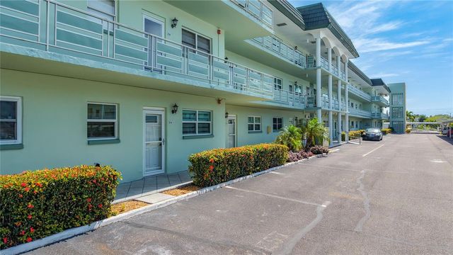 5935 30TH AVENUE S 104, Gulfport, FL 33707