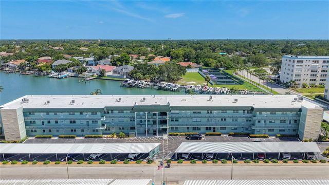 5935 30TH AVENUE S 104, Gulfport, FL 33707