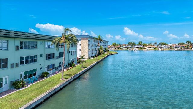 5935 30TH AVENUE S 104, Gulfport, FL 33707