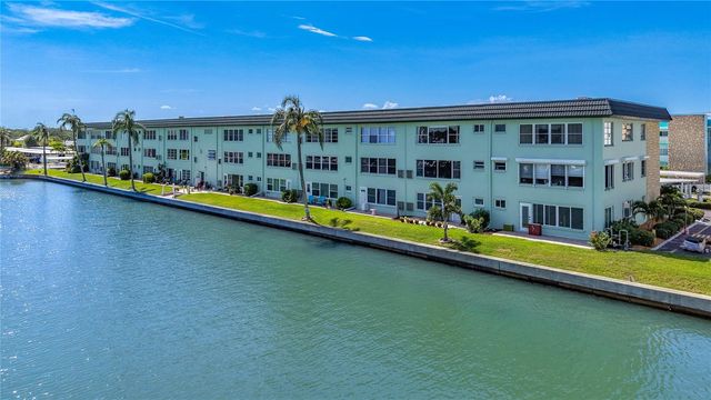 5935 30TH AVENUE S 104, Gulfport, FL 33707