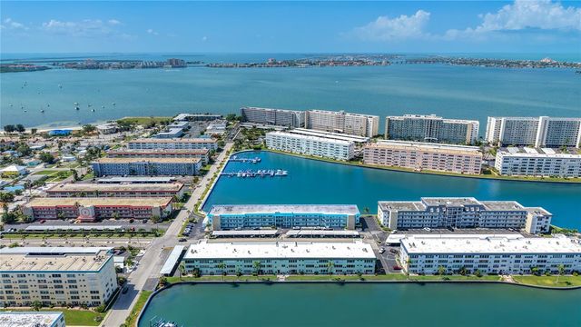 5935 30TH AVENUE S 104, Gulfport, FL 33707
