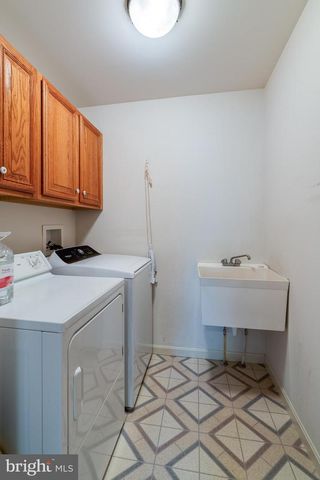 140 LAURIE LN, Lititz, PA 17543
