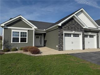 5169 Laurel Oak Way, Batavia, NY 14020