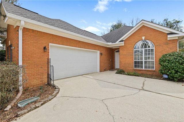 5585 Fairfield Place, Mobile, AL 36609