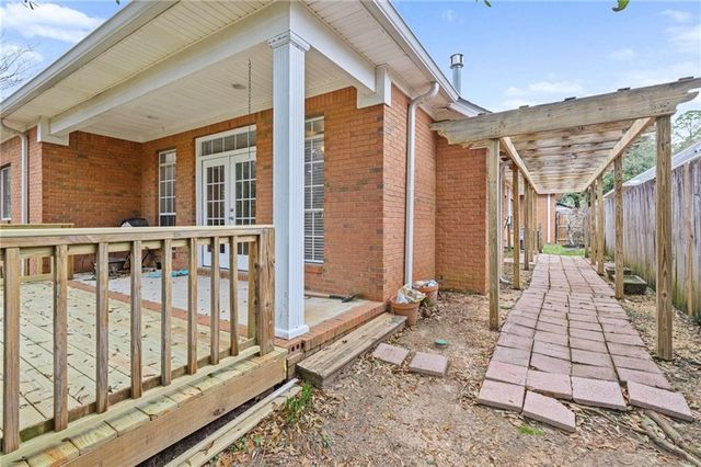 5585 Fairfield Place, Mobile, AL 36609