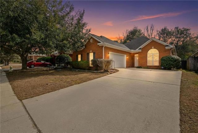 5585 Fairfield Place, Mobile, AL 36609