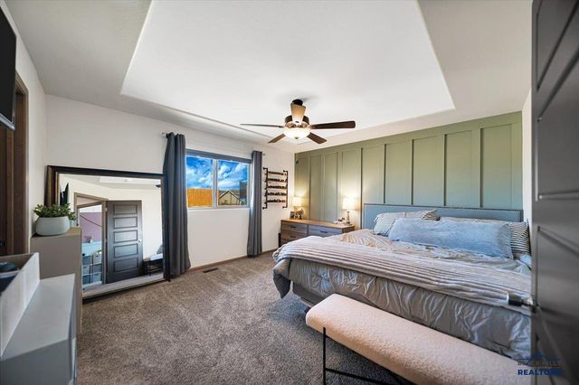 707 SUMMERFIELD DR, Rapid City, SD 57703